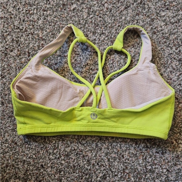 Lululemon sports bra (size 4) - Picture 2 of 4